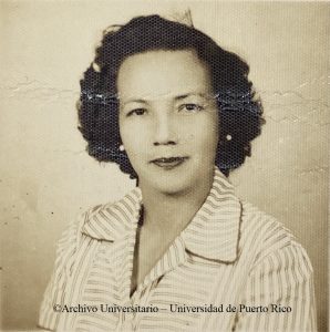 Esther Feliciano Mendoza