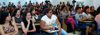 Conversatorio con Lúgaro en la Escuela de Comunicación, UPRRP