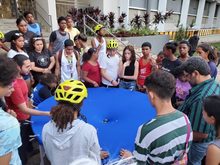 Participantes en demostracion de espacio-tiempo