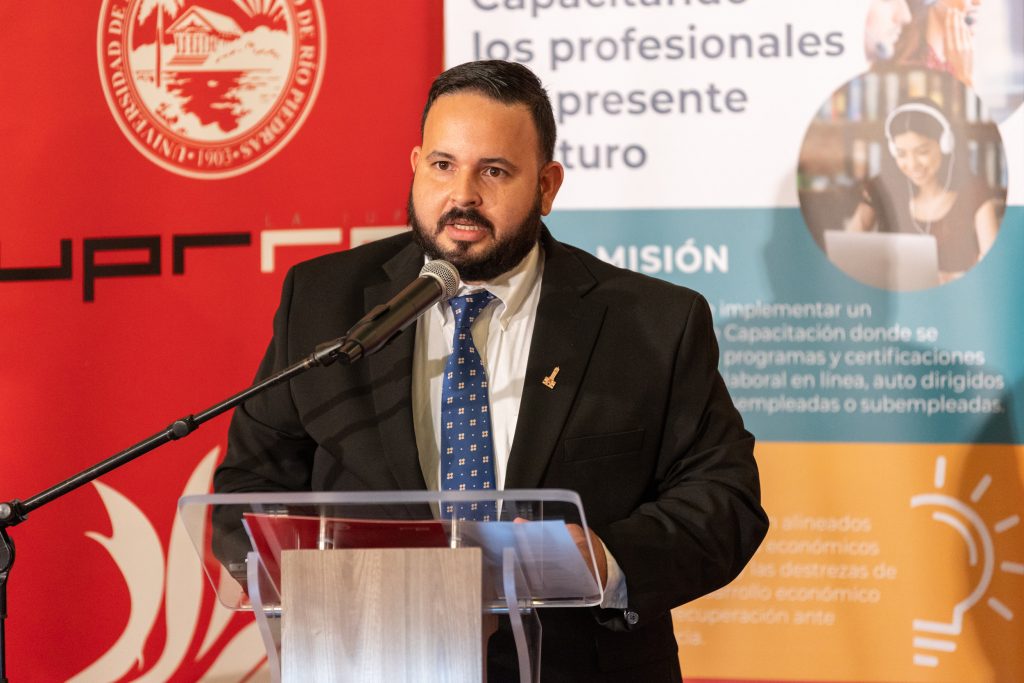 Dr. Josué Hernández Álvarez, director de la DECEP-Río Piedras