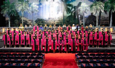 Unos 2,523 estudiantes se graduaron de la Universidad de Puerto Rico de Río Piedras en histórica colación