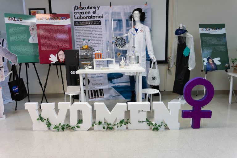 Foto Mujeres Latinas en STEM