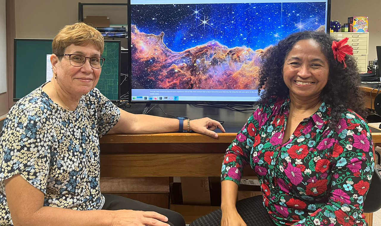 En la foto las profesoras Mayra Lebrón y Carmen Pantoja