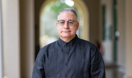 El Dr. Emilio Báez Rivera —de la Facultad de Humanidades del Recinto de Río Piedras de la UPR— es galardonado por la National Endowment for the Humanities