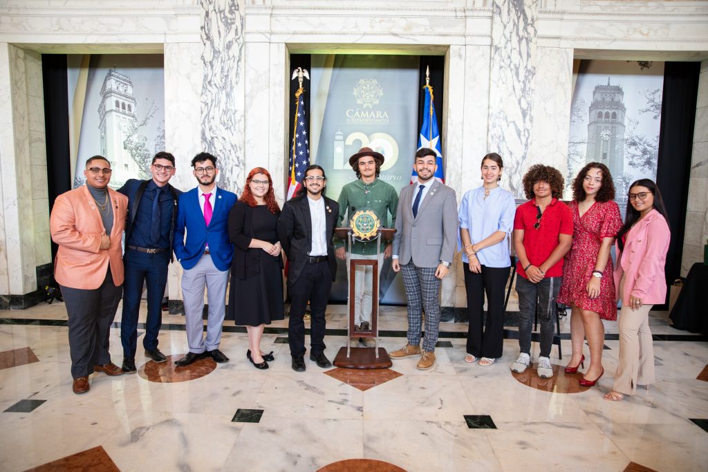 Reconocimiento 120 UPR en Capitolio