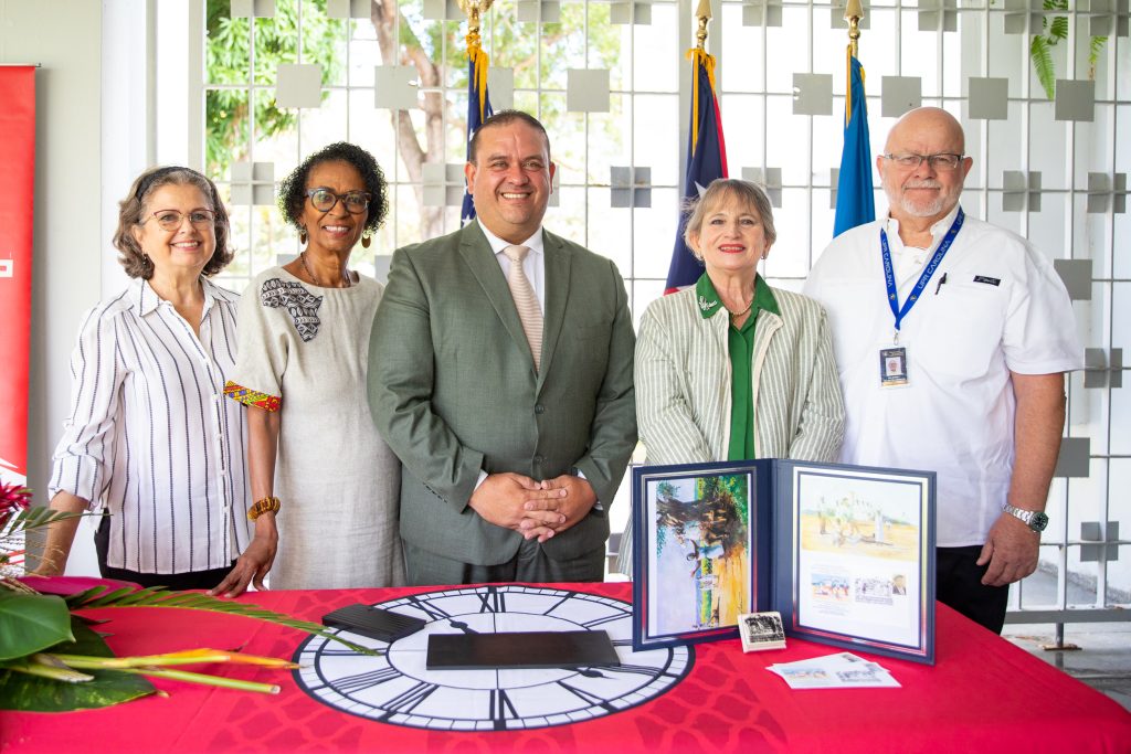 Foto de la Cancelación del sello en conmemoración de la abolición de la esclavitud