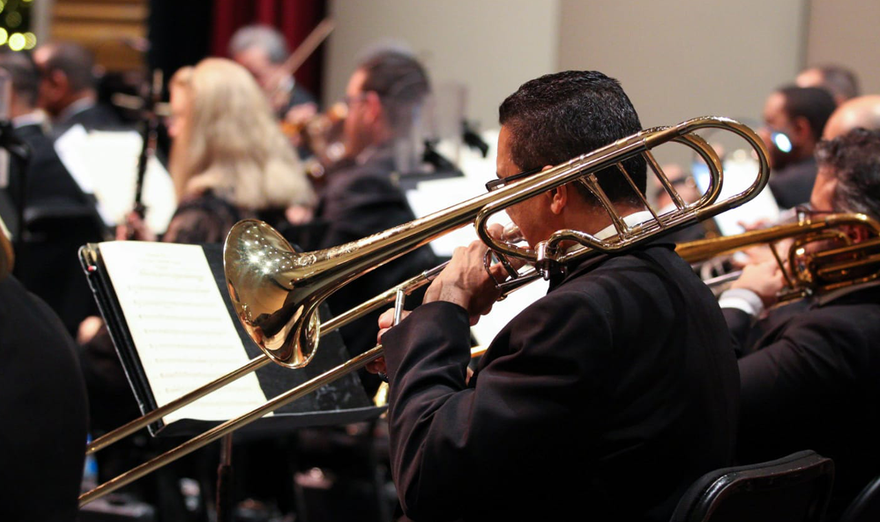 Foto de portada de la nota sobre el concierto de la orquesta sinfónica el jueves 16 de marzo a las 7:00pm en el Teatro de la UPR