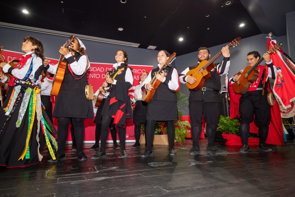 Tuna de la UPR en Ceremonia de Reconocimiento a Atletas Destacados y Entrega de la Letra Insignia