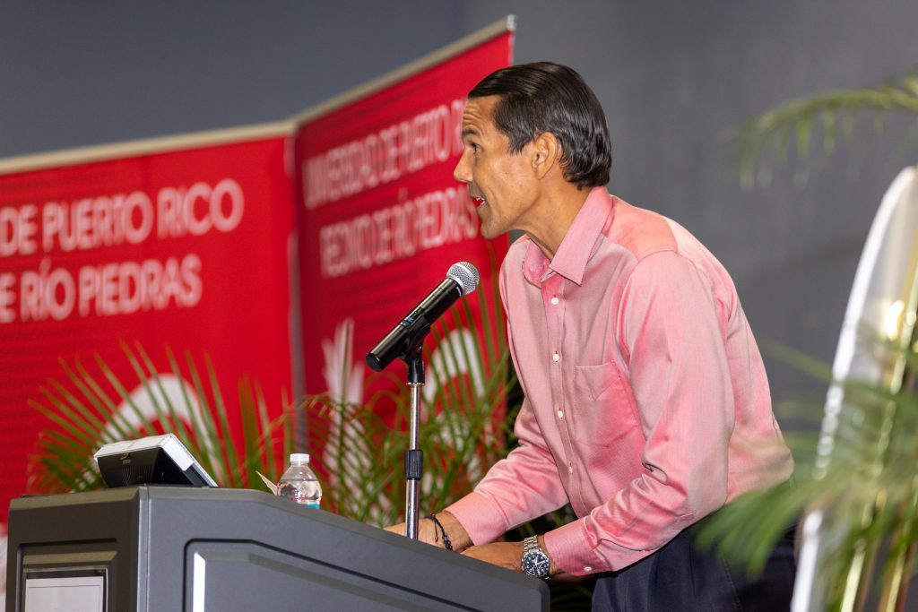 Foto del director atlético, Ramón Hernández Cruz