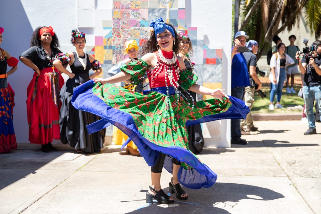 Foto baile en la iupi