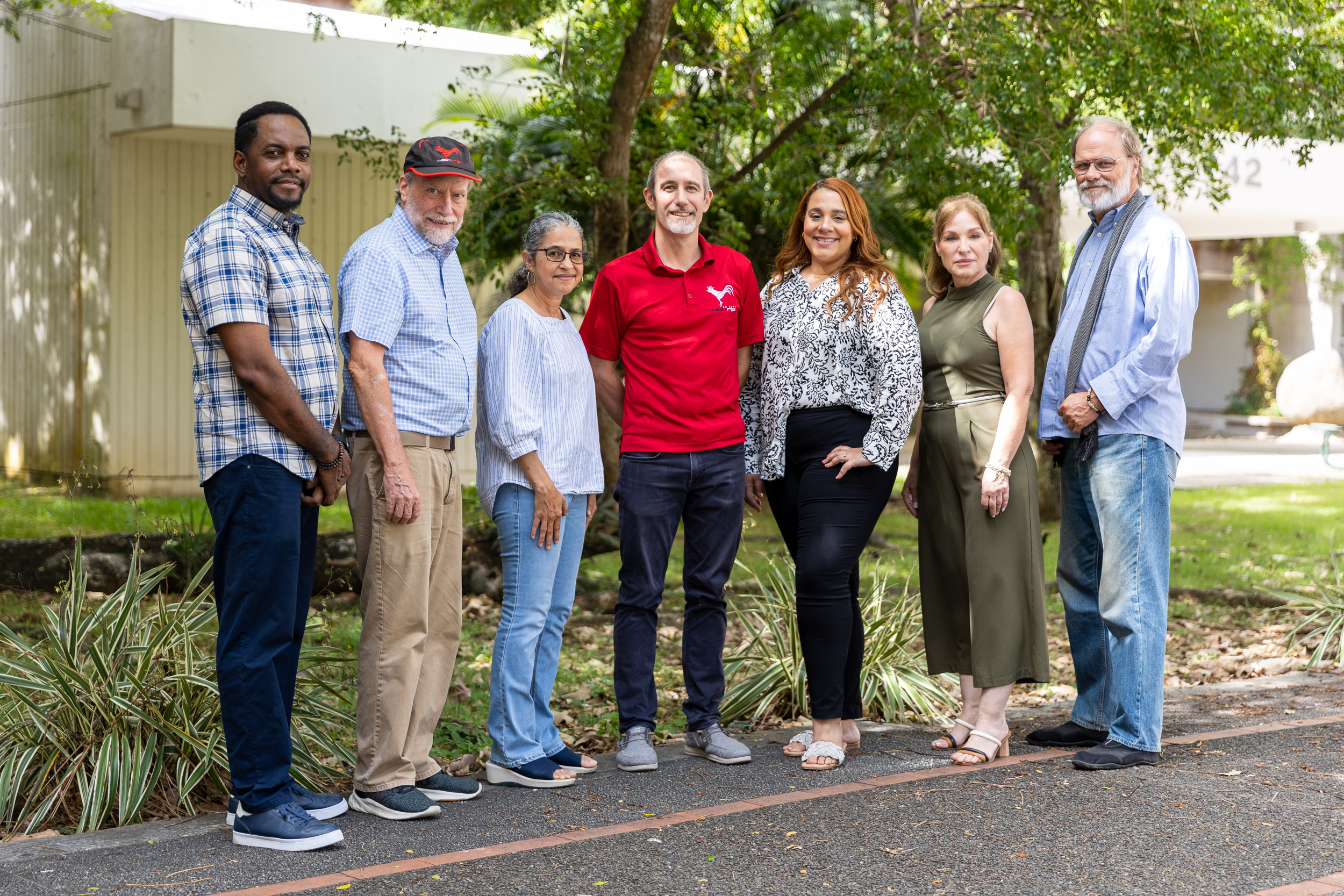 Equipo del nuevo Instituto de Innovación en Sostenibilidad para la Capacitación, Aplicación e Investigación en Ciencias Agroambientales (IINSTAR-AS, por sus siglas en inglés)