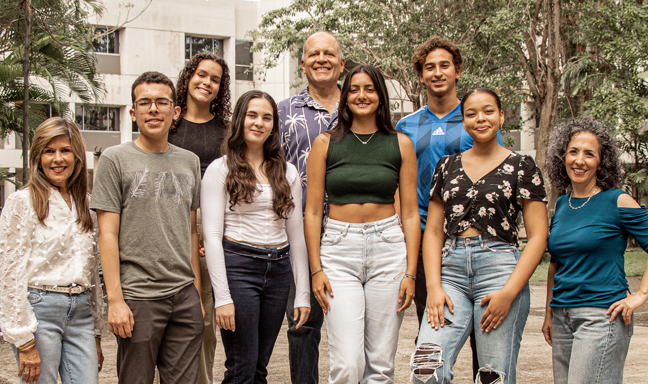 Foto de estudiantes del proyecto SEED