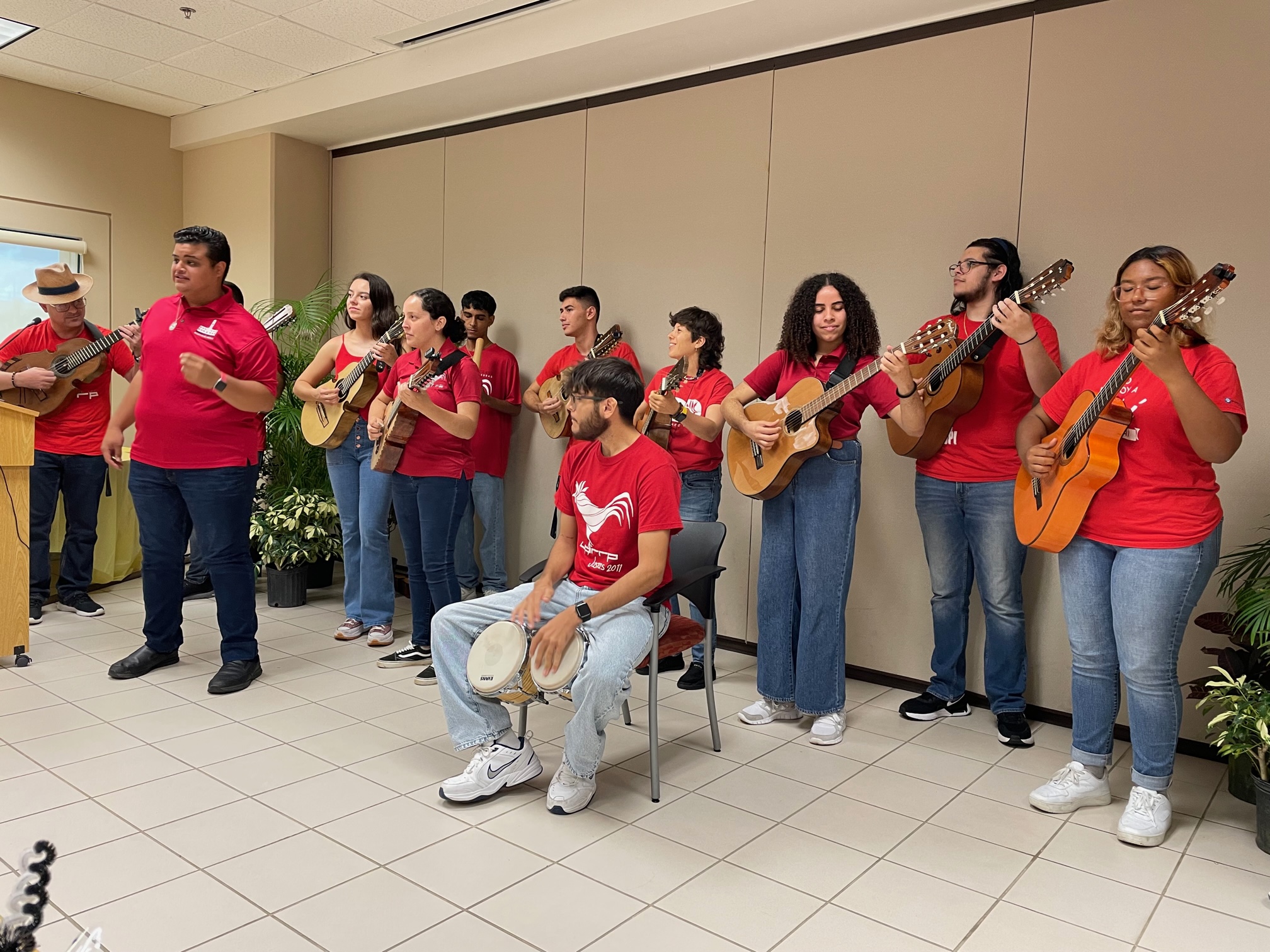 Grupo musical que amenizó la actividad