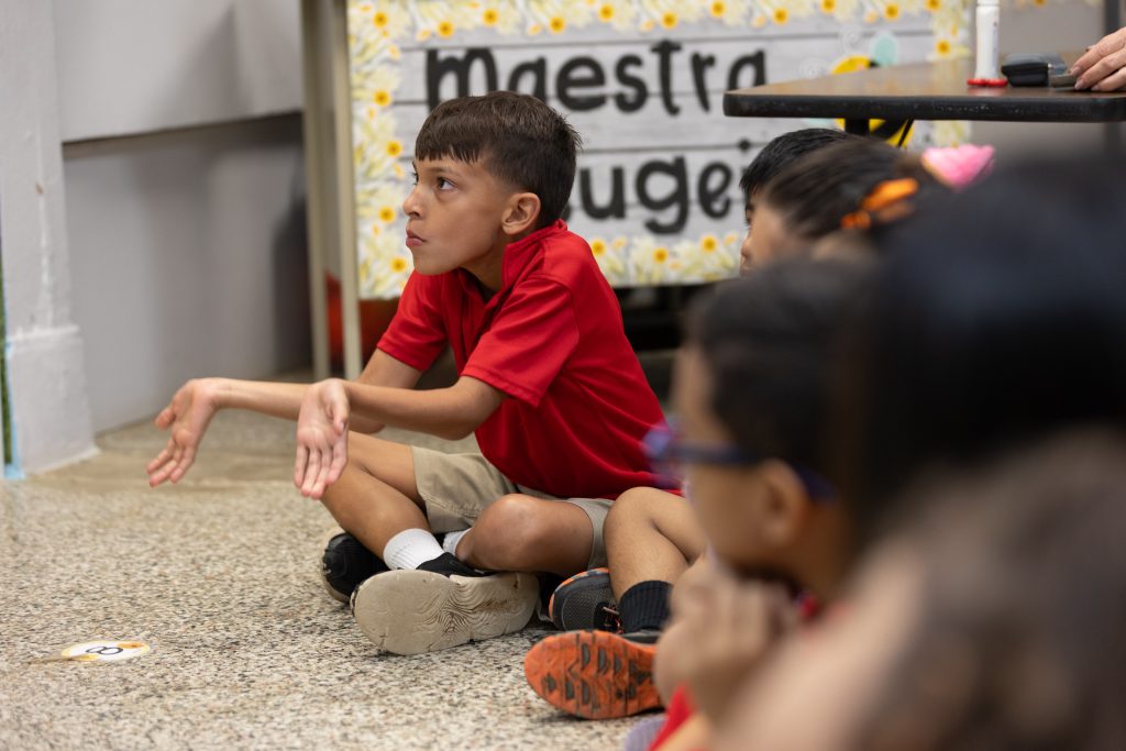 Estudiantes de la Escuela Elemental de la UPR