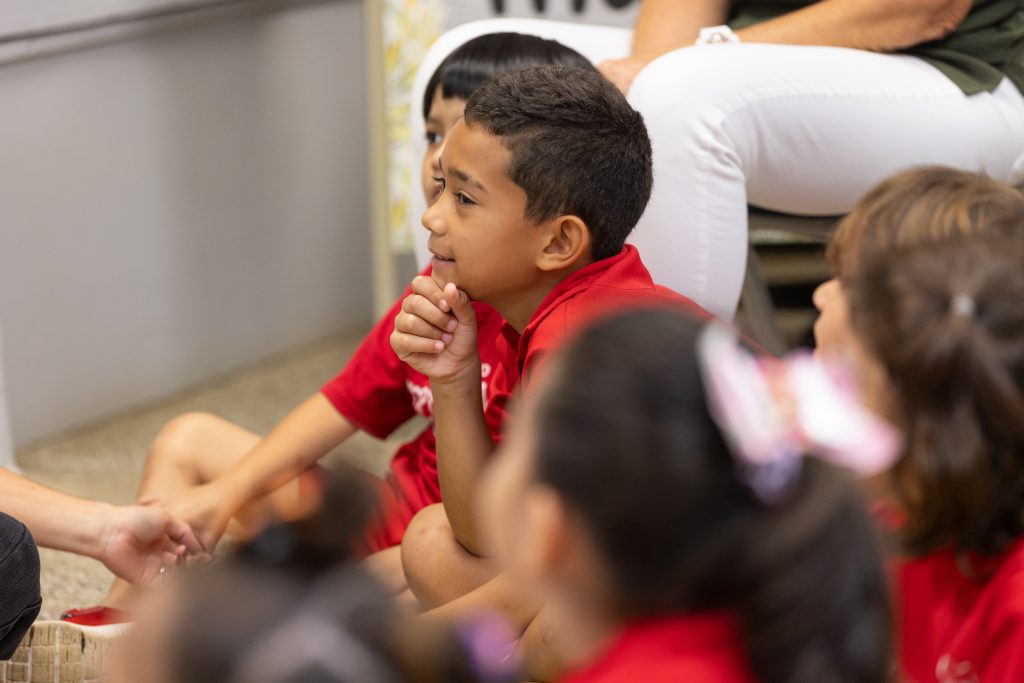 Estudiantes de la Escuela Elemental de la UPR