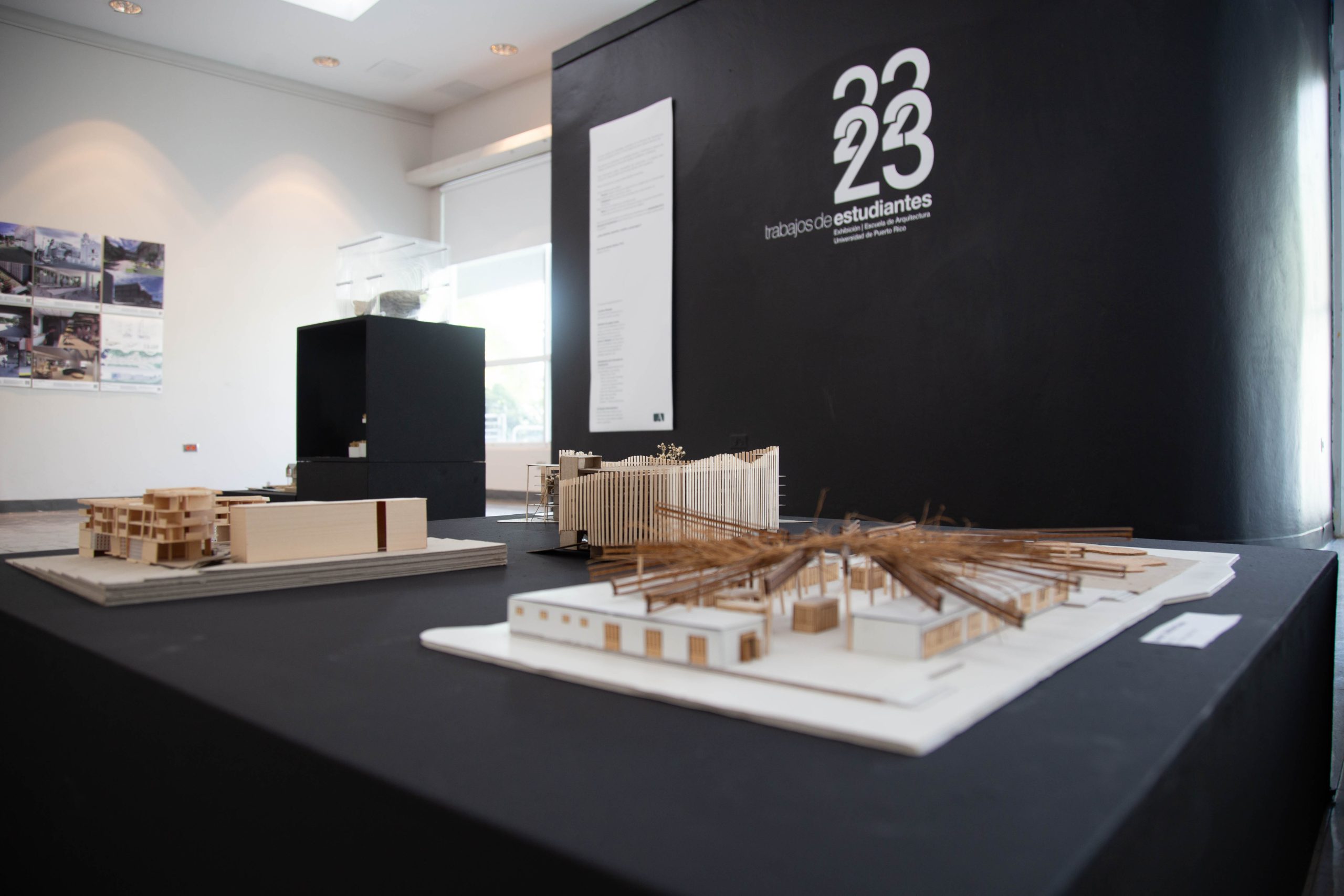 Exhibición de trabajo estudiantiles de Escuela de Arquitectura