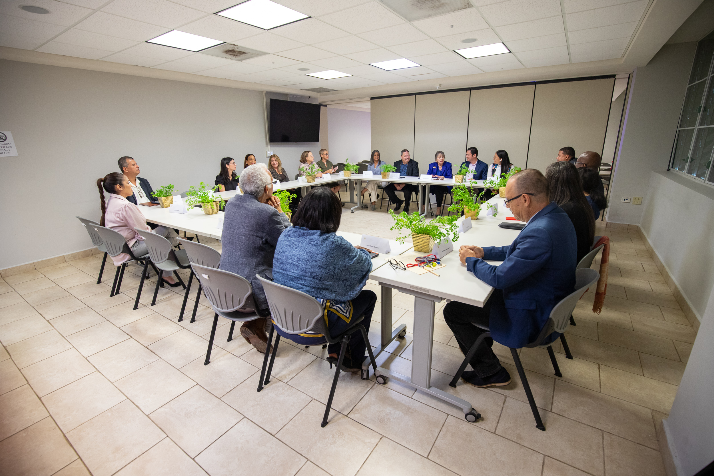 Visita de la delegación del Centro de Capacitación en Política y Gestión Fiscal de la República Dominicana