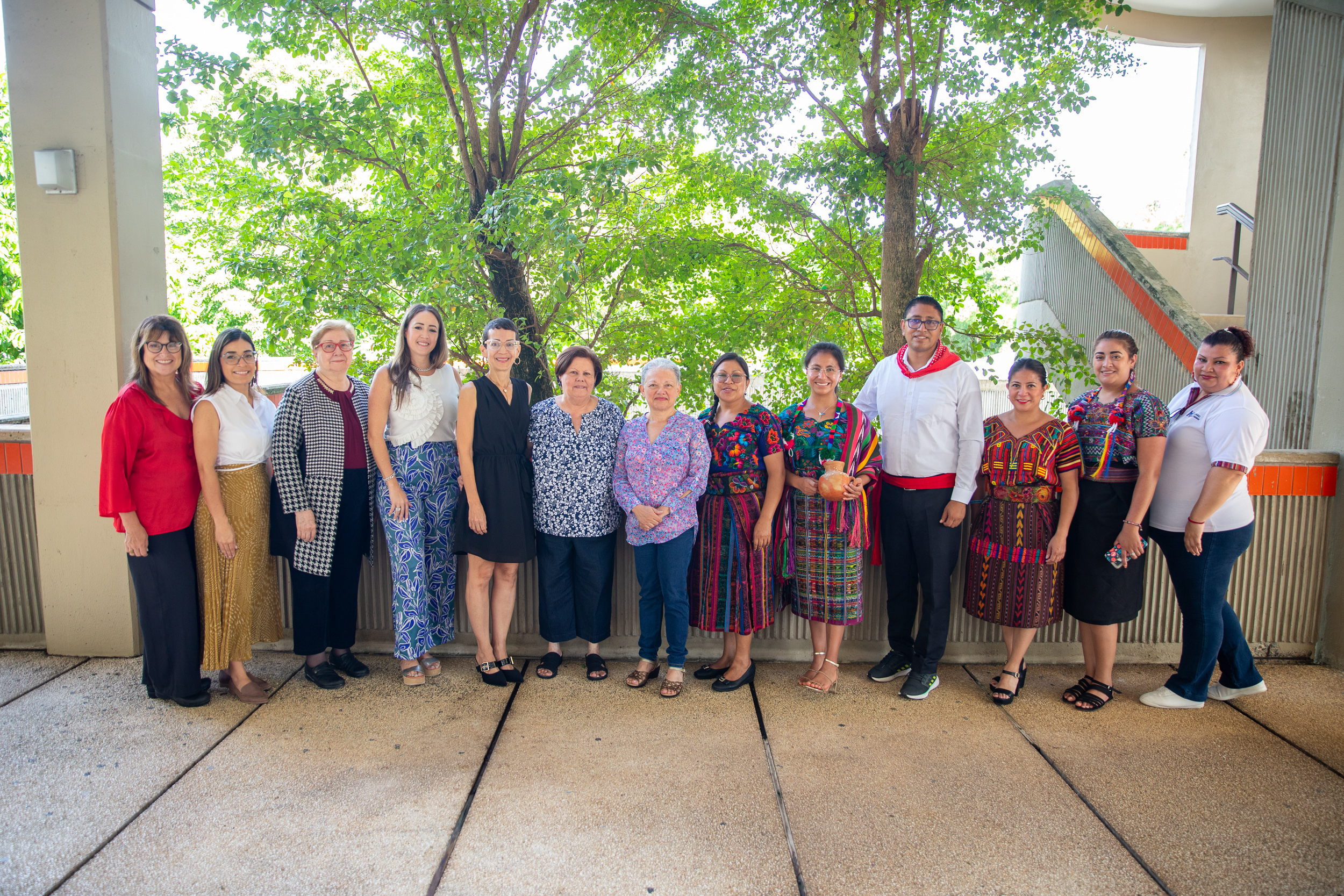 Grupo de docentes guatemaltecos visitaron el Recinto de Río Piedras de la UPR para el Encuentro KOSKO 2023