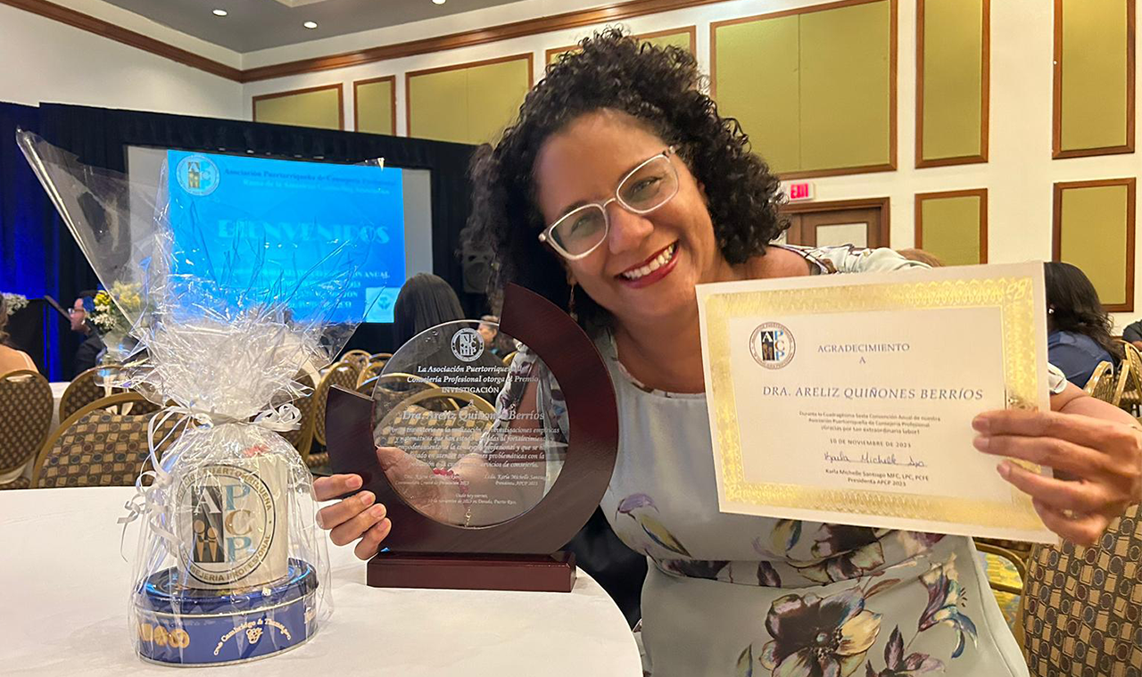 Dra. Areliz Quiñones Berrios es reconocida por la Asociación Puertorriqueña de Consejería Profesional