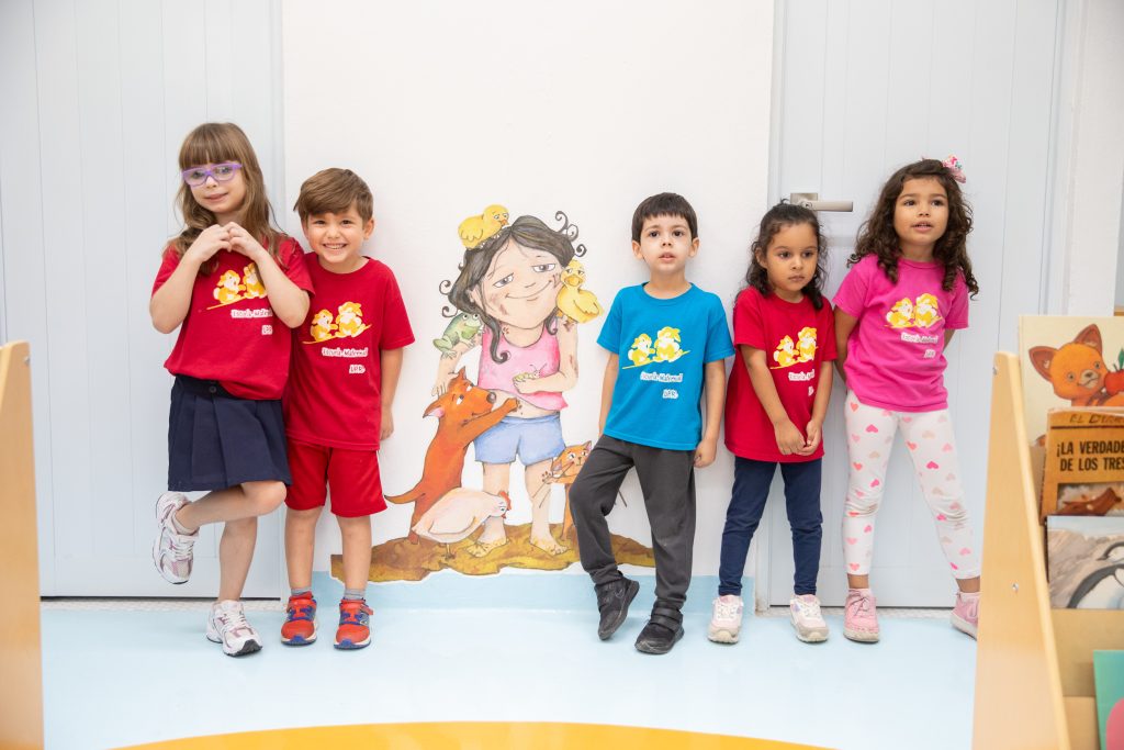 Niños y niñas de la Escuela Maternal de la UPR Recinto de Río Piedras visitan la Bebeteca recién inaugurada
