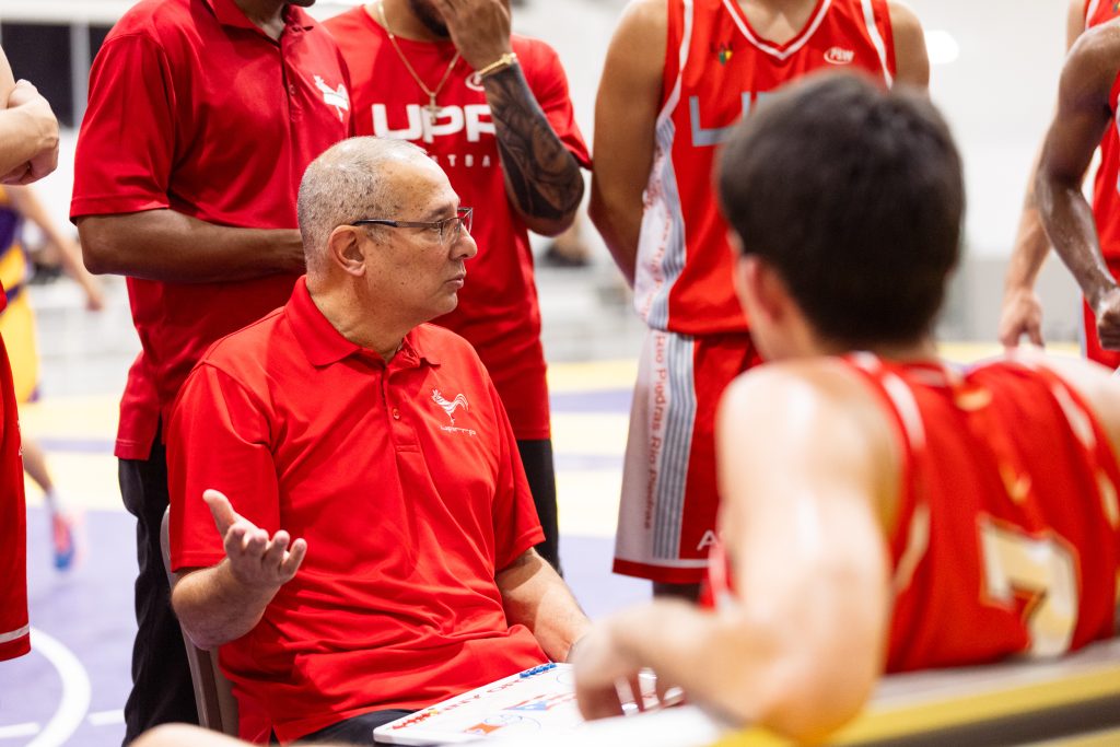 Danny Ortíz, dirigente del equipo masculino de la IUPI.