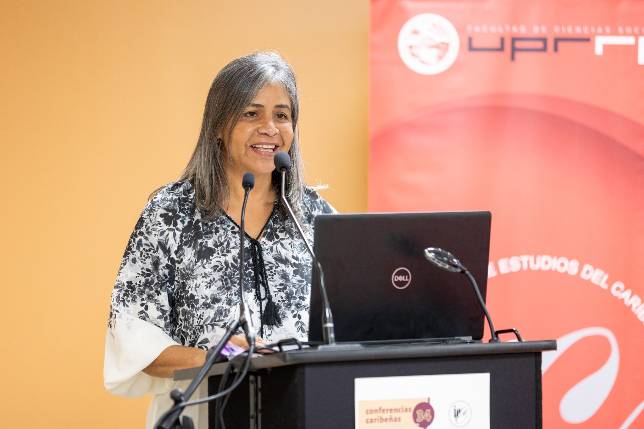 La Dra. Milagros Méndez Castillo, decana de la Facultad de Ciencias Sociales.