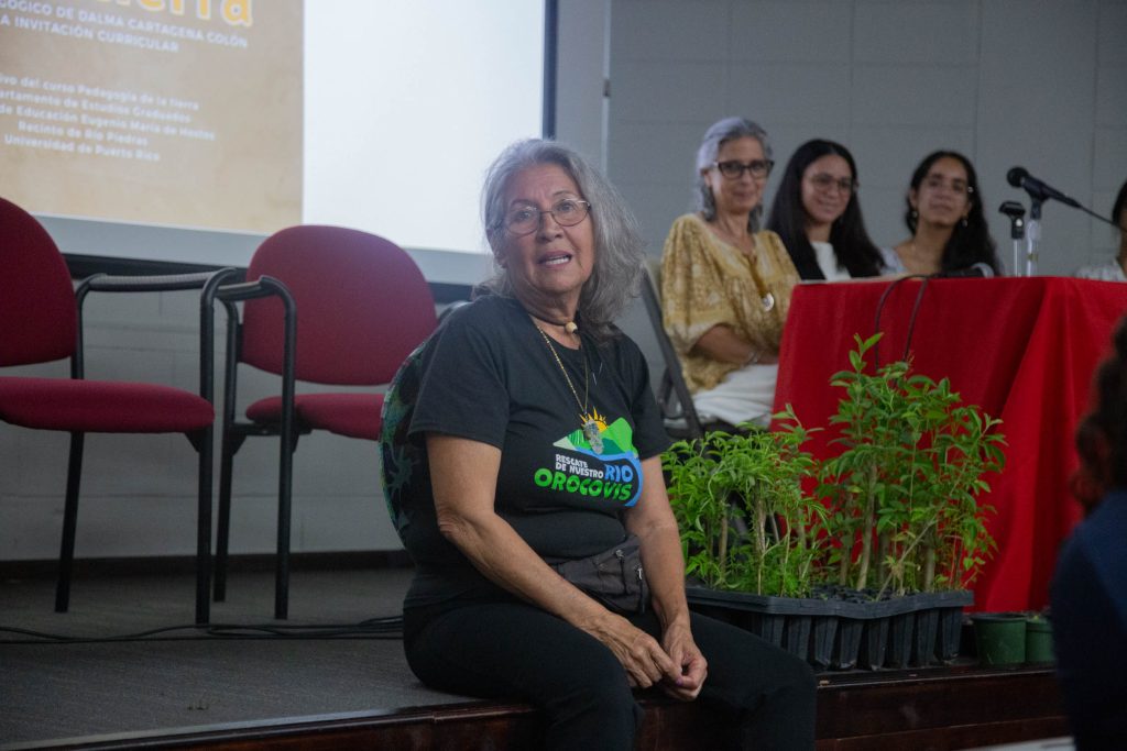 La educadora Dalma Cartagena Colón expuso que saber sembrar es un derecho