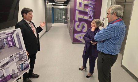 La Rectora del recinto de Río Piedras de la UPR visita el Centro de Investigación en Ciencias Moleculares