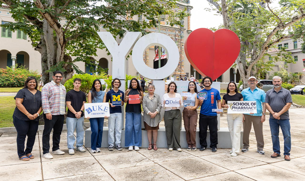 Premian a integrantes del Film Club de la Escuela Secundaria de la UHS de la UPR-RP
