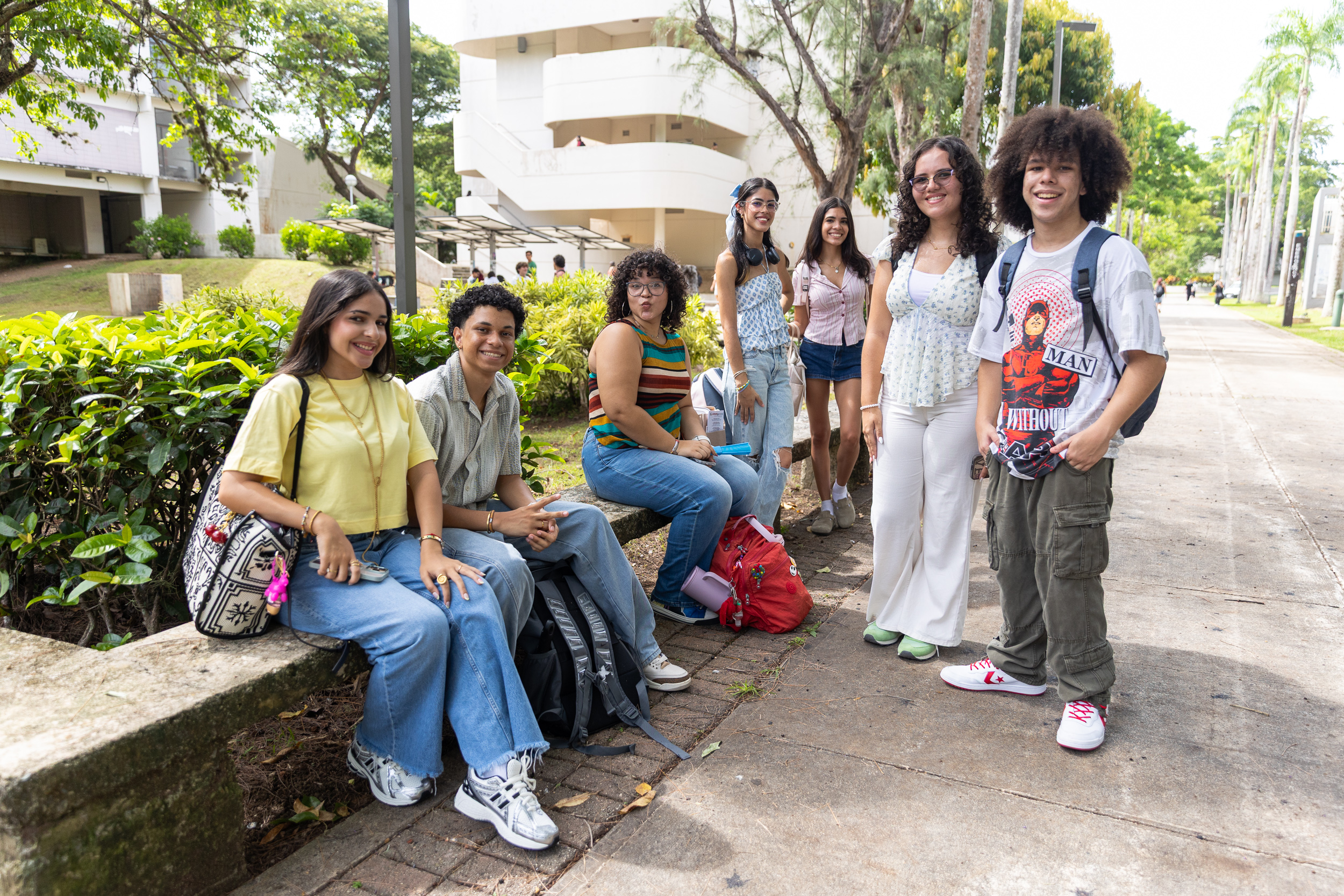 Estudiantes en el primer día de clases en el Recinto de Río Piedras de la UPR