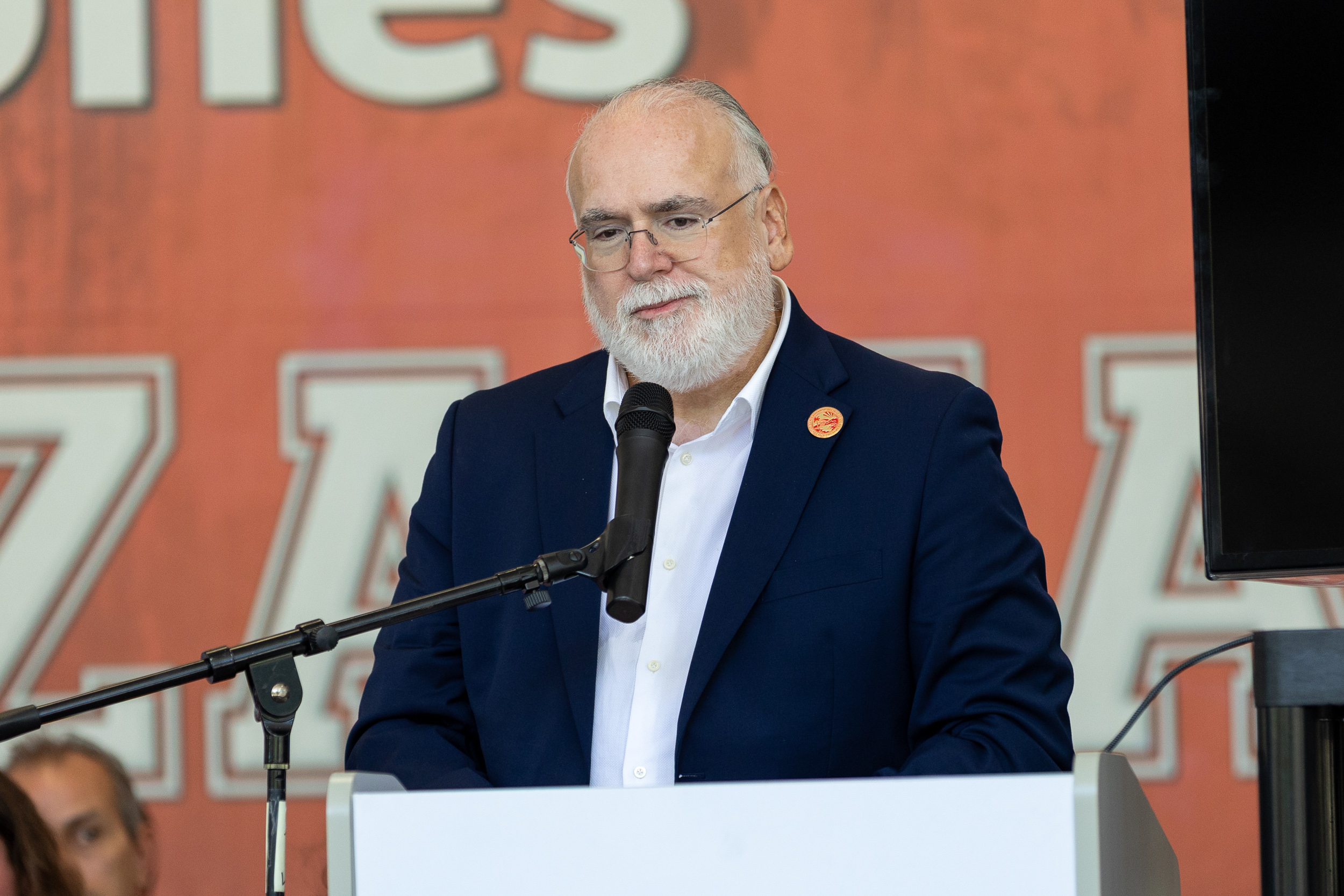 David Santiago, presidente DDA Grou Inc en representación de Ballester Hermanos y Coloso