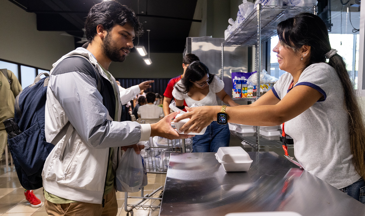 UPR Río Piedras inaugura comedor universitario “Mesa Abierta”