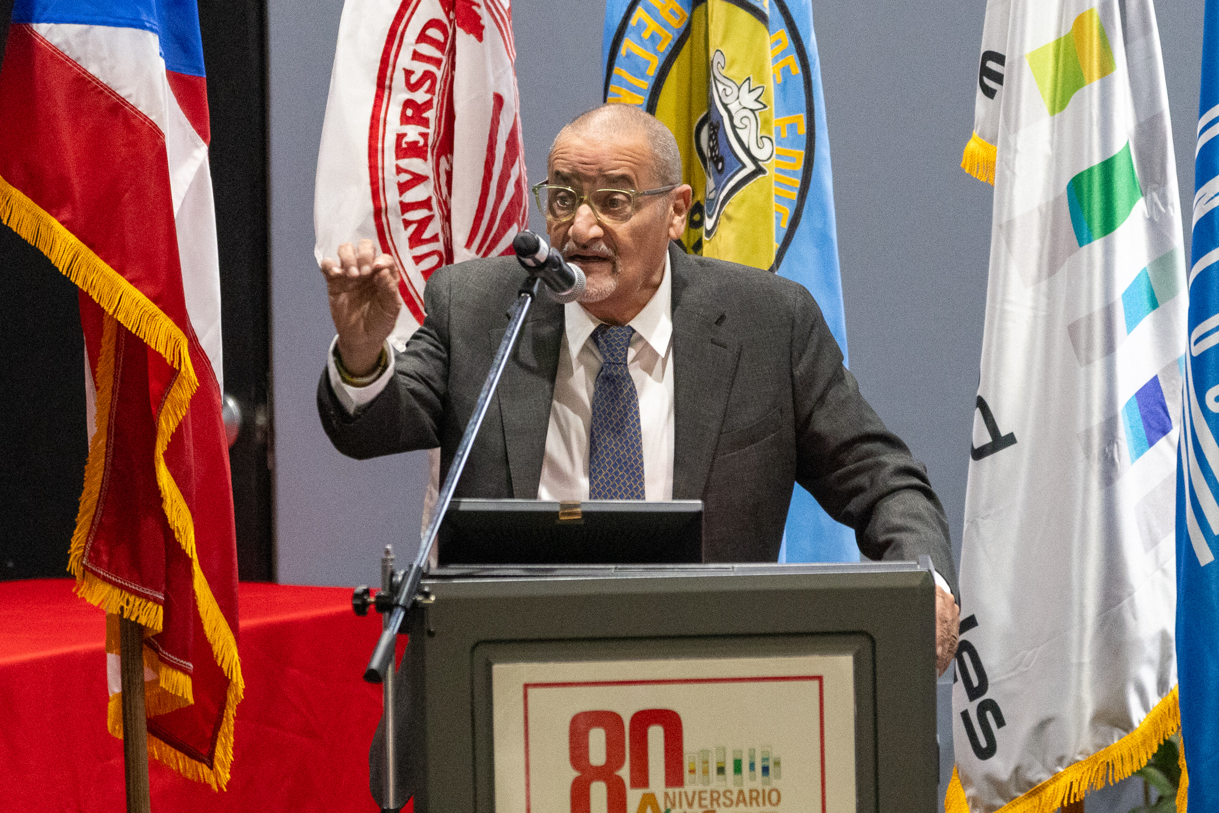 Dr. Carlos Sánchez Zambrana, decano Facultad de Estudios Generales