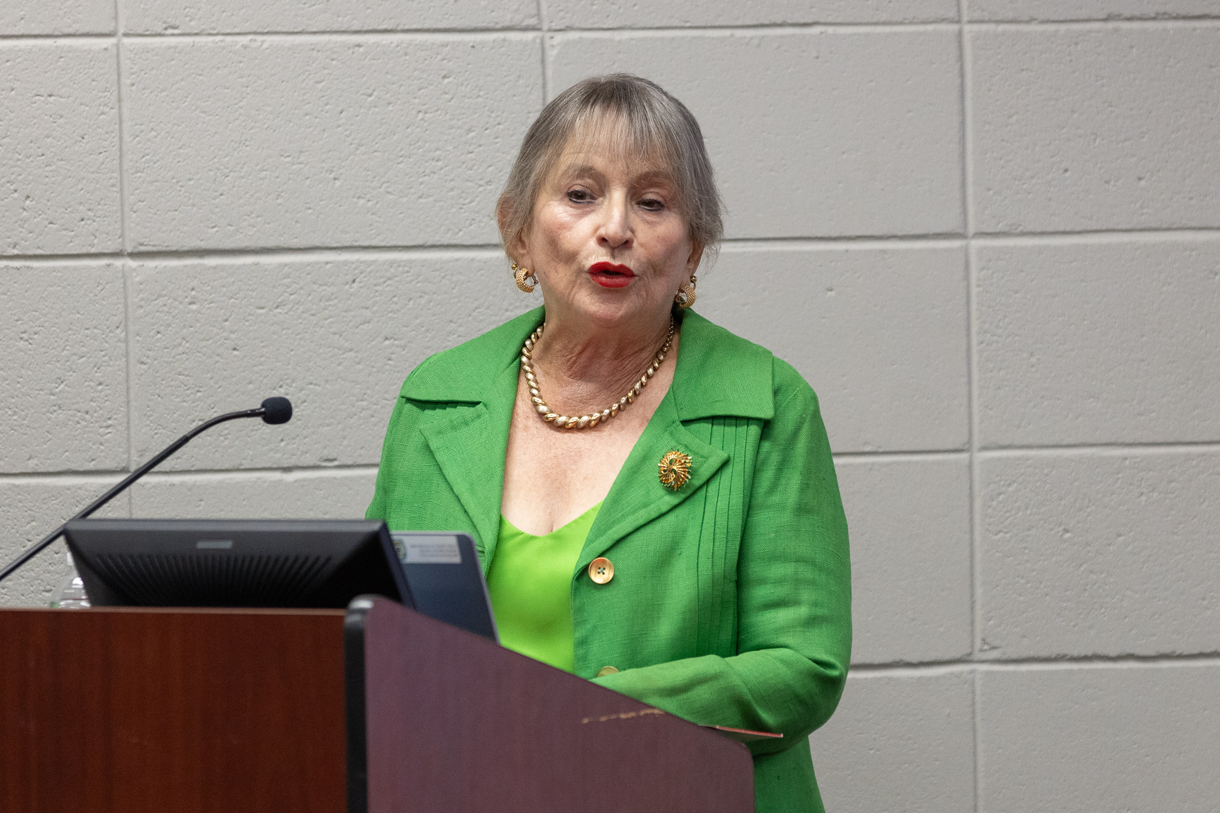 Rectora del Recinto de Río Piedras - Dra. Angélica Varela Llavona