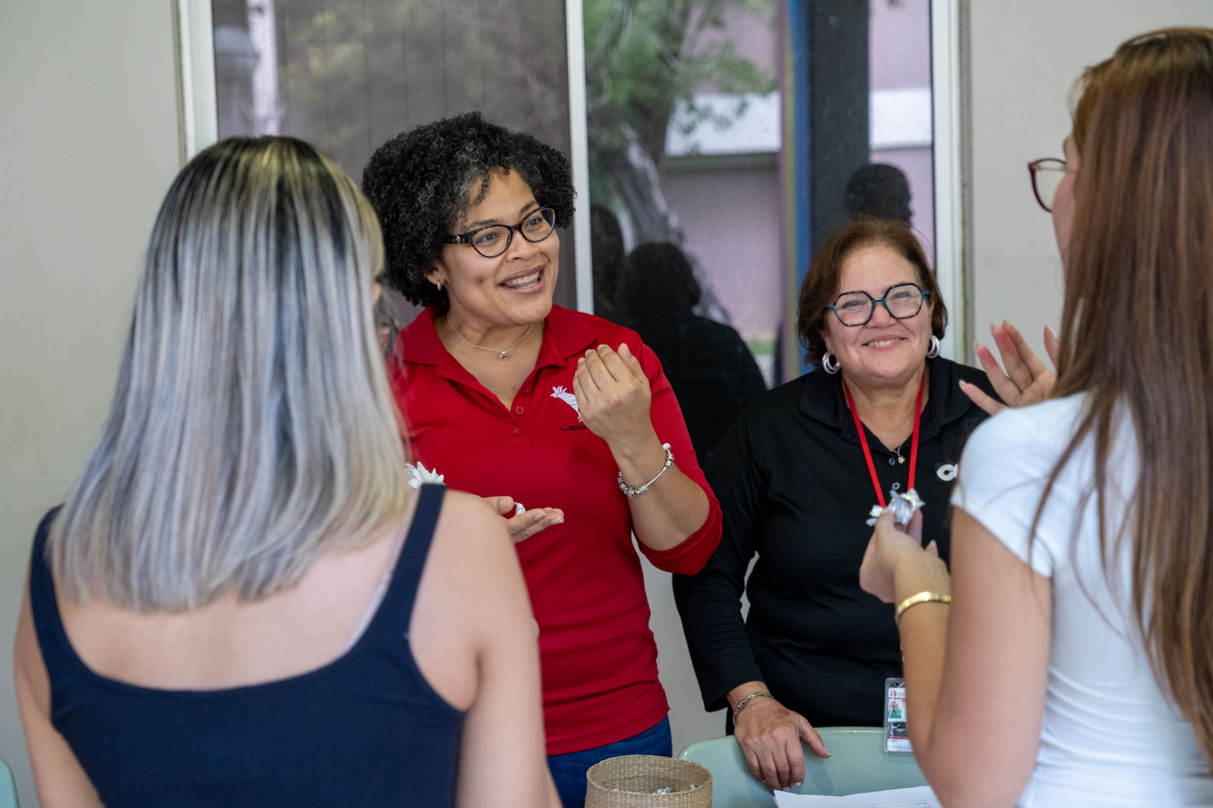 Personal de DCODE también participó de la actividad.