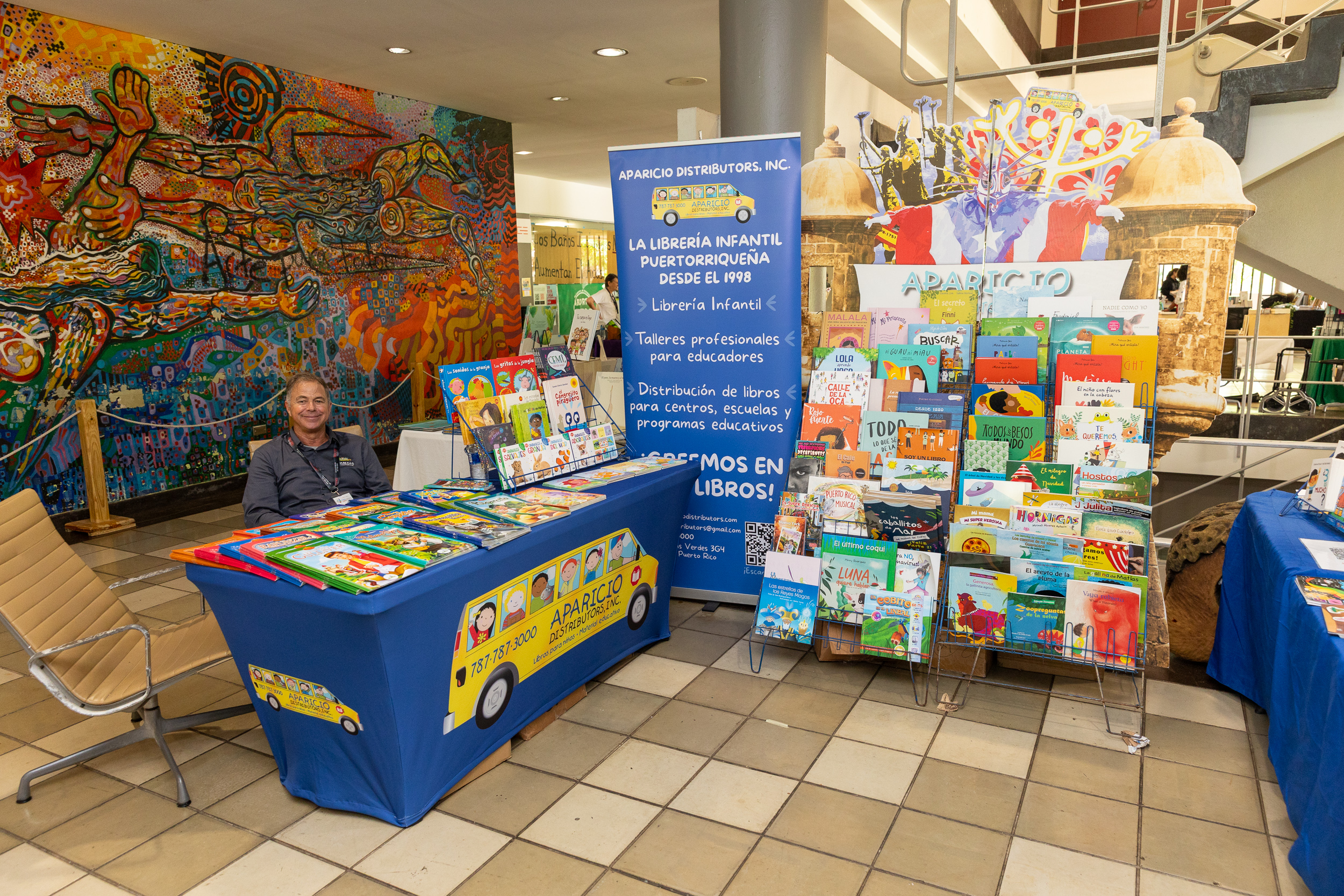 Participación de librerías locales y editoriales