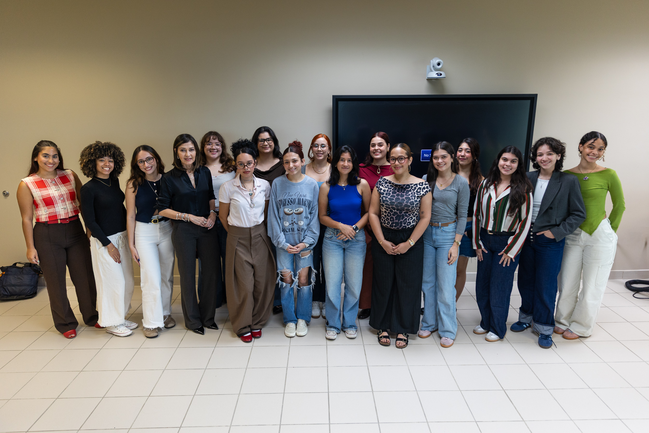 Equipo que trabajó en la recopilación y análisis de los datos para el informe