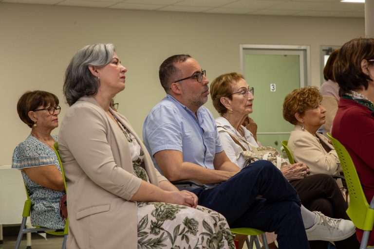 Participantes actividad del 40 aniversario programa graduado de Psicología