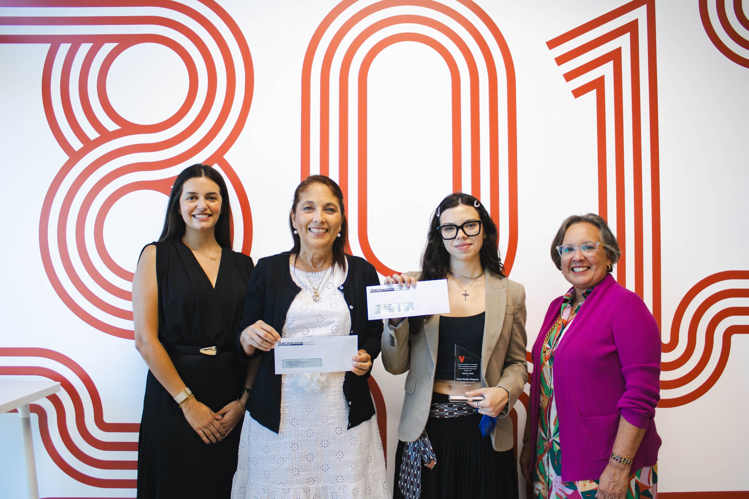 De izquierda a derecha: Gabriela Berríos de El Vocero; Dra. Julia Vélez, decana FaCI; Paola Chaparro: Dra. Rosaura Ramírez, decana de Asuntos Académicos, RRP
