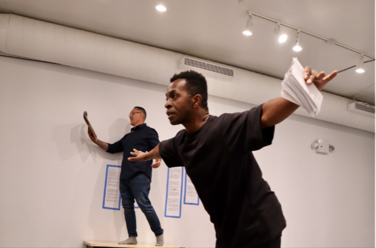 Bernard Brown y Terry Sakamoto Jr. interpretando “Bailando en el techo de mi escuela” de Gadiel Falcón Rodríguez.