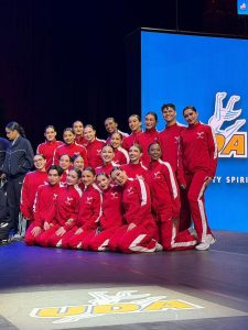 Equipo del DanceTeam de la UPR en Eío Piedras